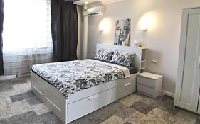 Приватний будинок в Миколаєві з гаражем Private House in Mykolaiv with garage
